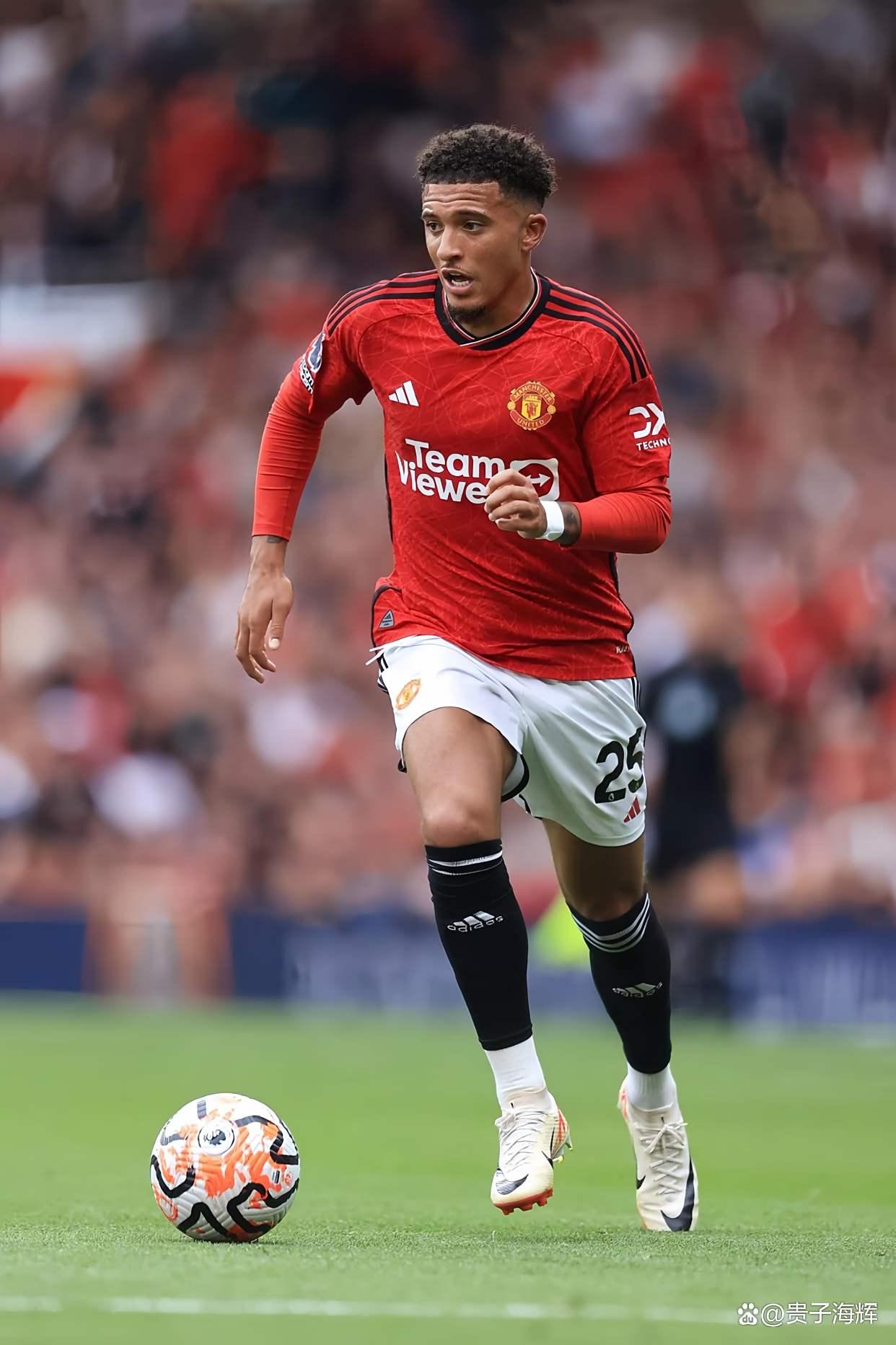 金年会官网金年会官方在线入口-今晚体能课后，曼联手感冰凉备战社区盾，媒体盛赞，轮换策略成焦点